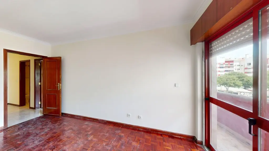 T2-Algueirao-Mem-Martins-05262026_170440.webp